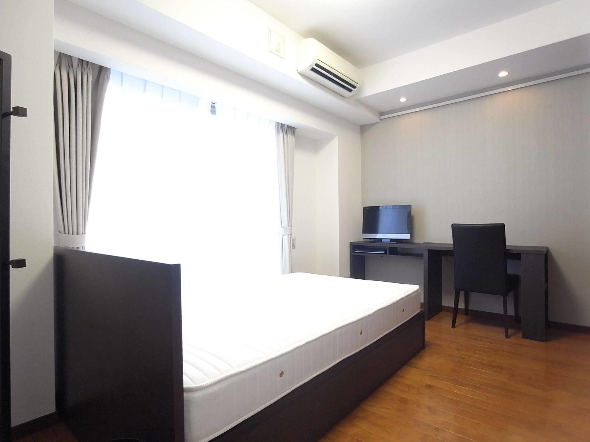 Palace Studio Shinjuku Tochomae Tokyo Dış mekan fotoğraf